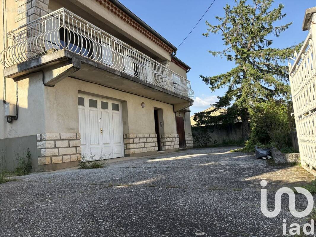 Photo 1 - Maison à SORGUES