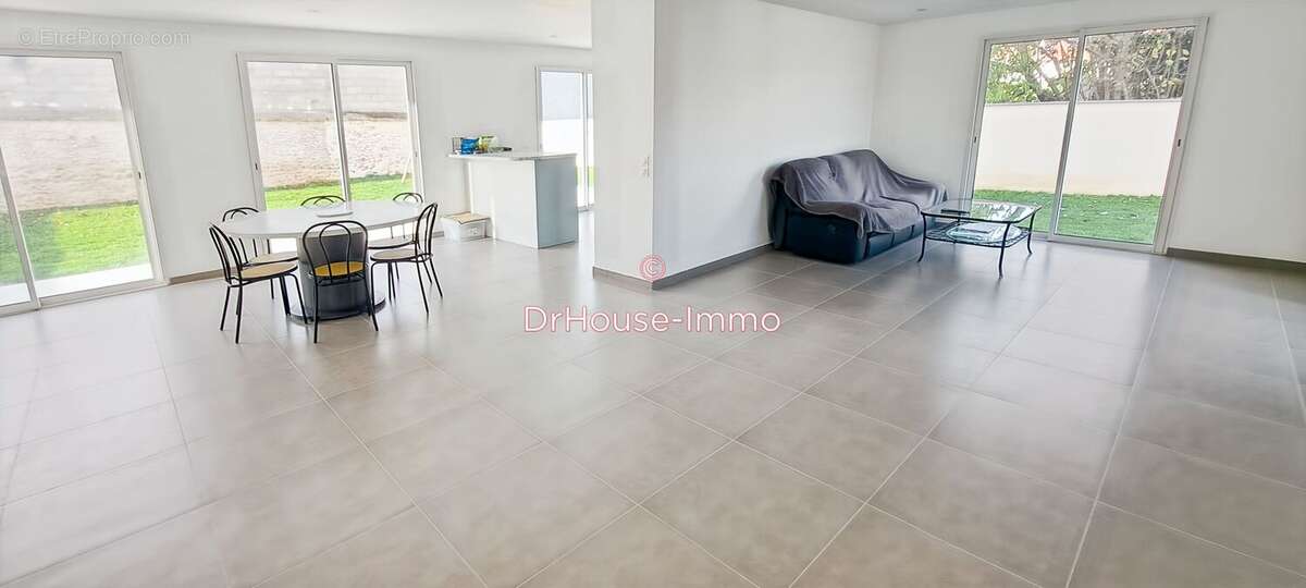 Maison à BRIE-COMTE-ROBERT