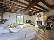 Maison à TREMBLAY-LES-VILLAGES