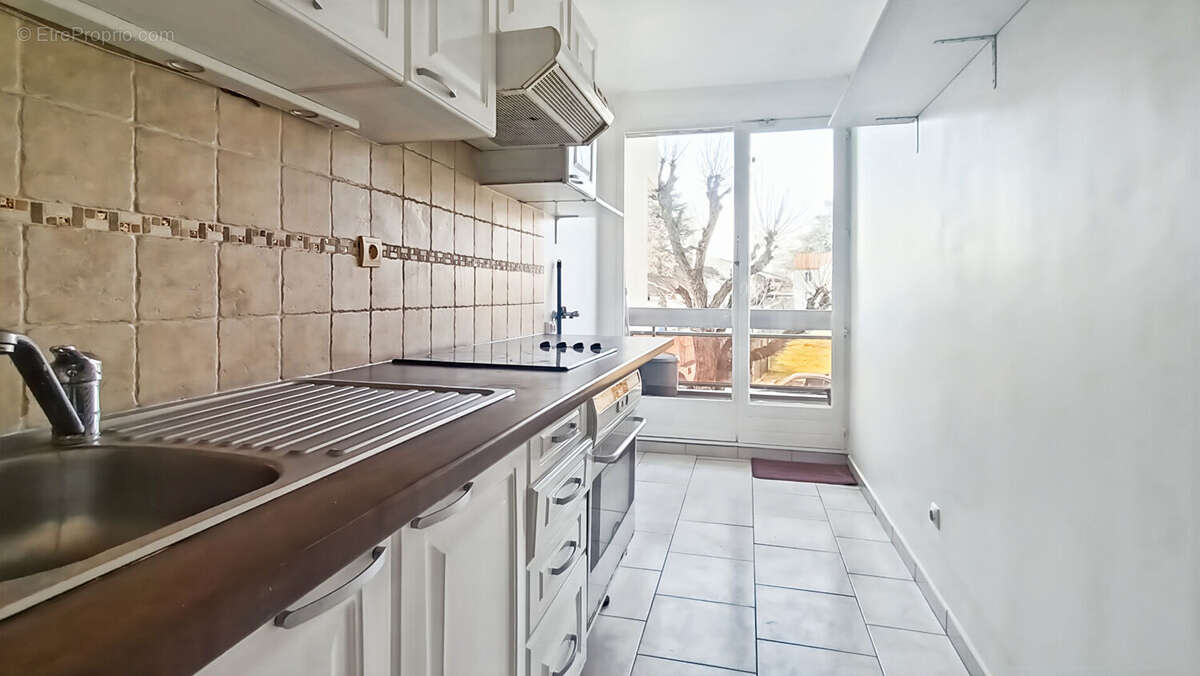 Appartement à ROSNY-SOUS-BOIS