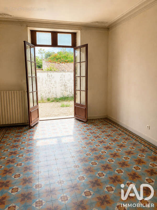 Maison 208 m² à Cabariot  - photo 3