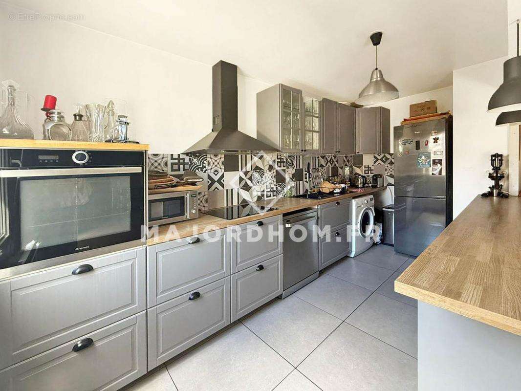 Appartement à MARSEILLE-8E