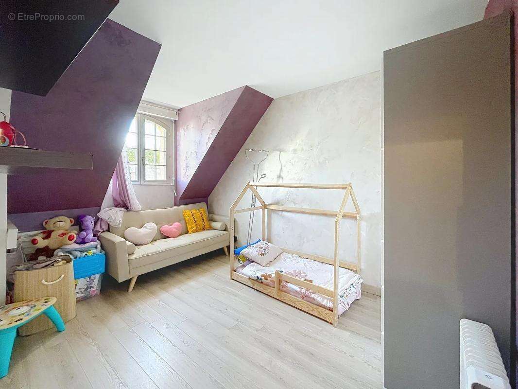Maison à BEAUCHAMP
