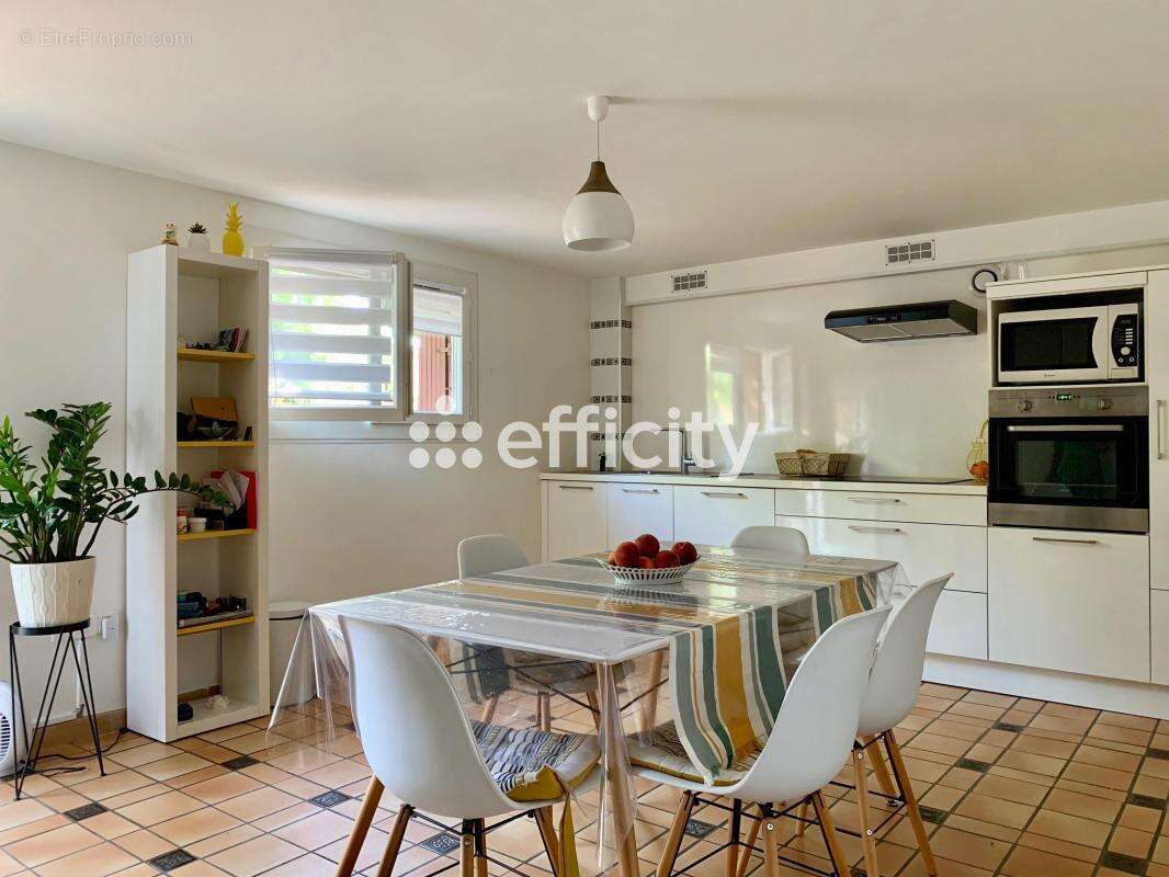 Maison à COURNONTERRAL