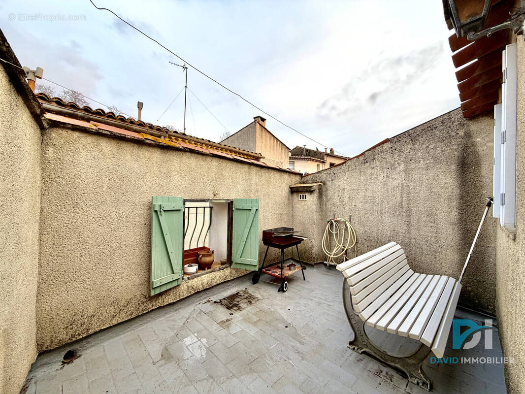 Maison à SAINT-THIBERY