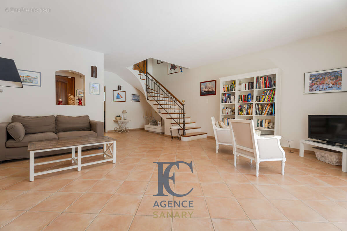 Maison à SIX-FOURS-LES-PLAGES