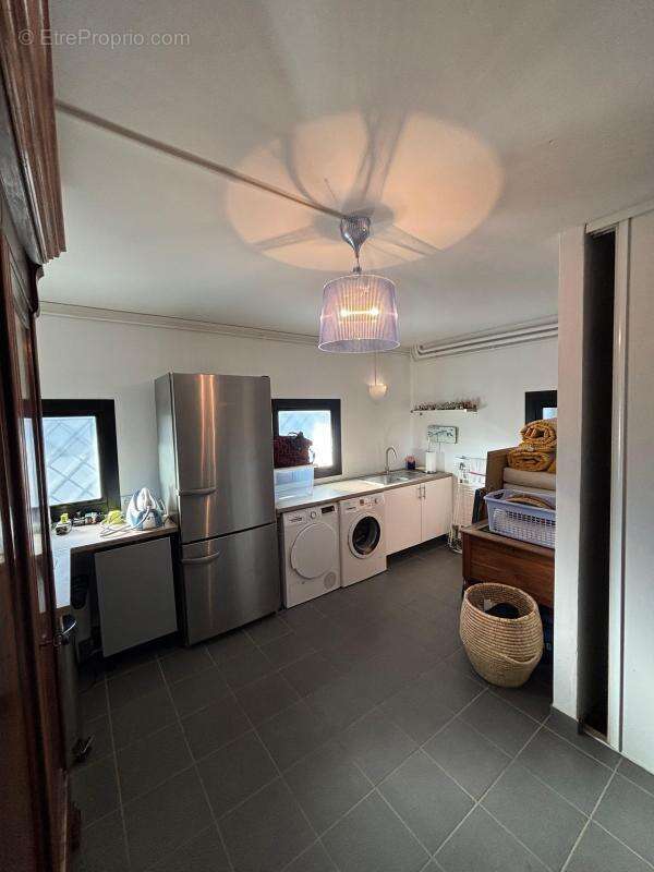 Pau Trespoey, villa à vendre - 220m² - 4 chambres, bureau, garage, buanderie et piscine - photo 16
