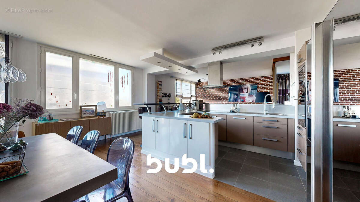 Appartement à RUEIL-MALMAISON