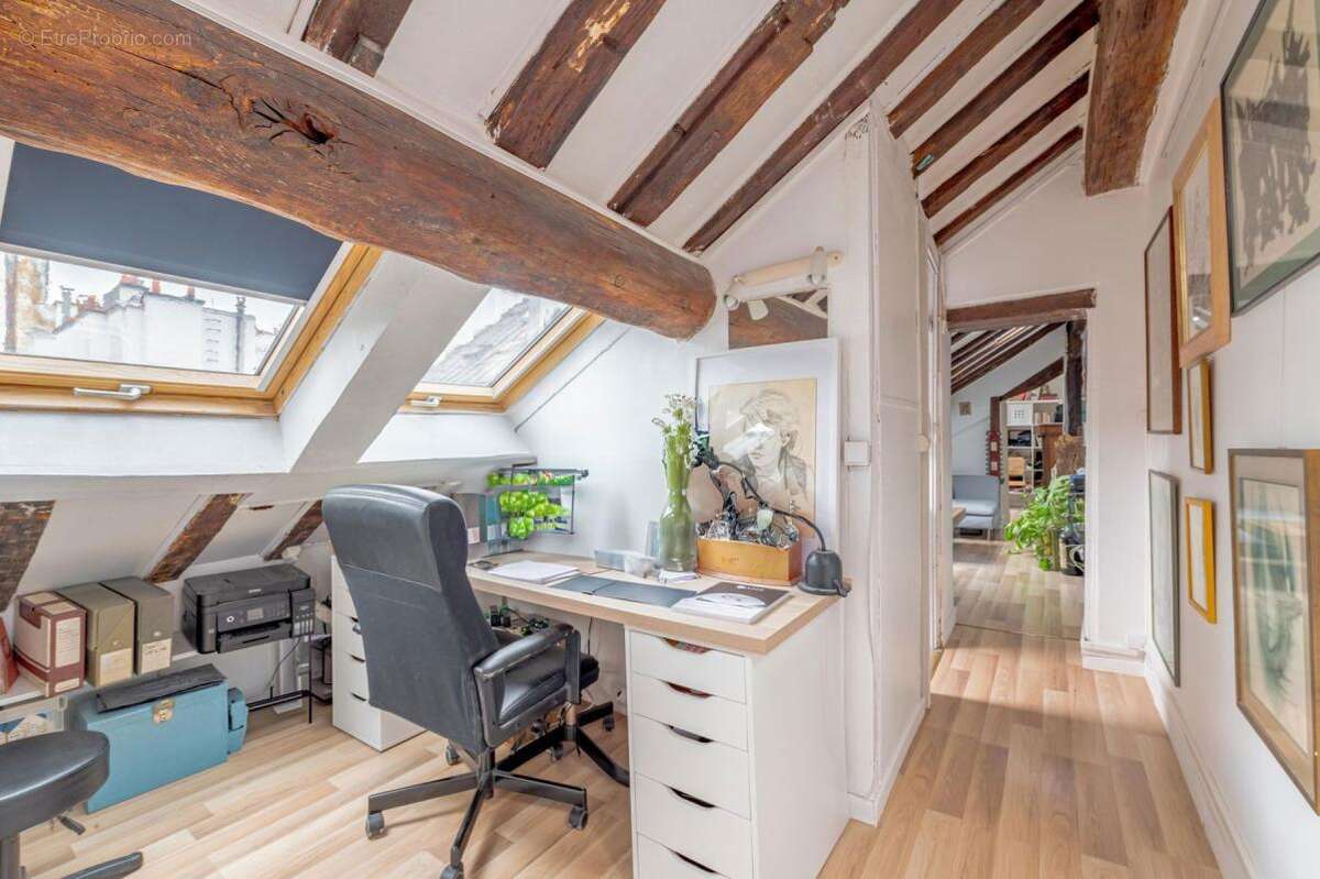 Appartement à PARIS-2E