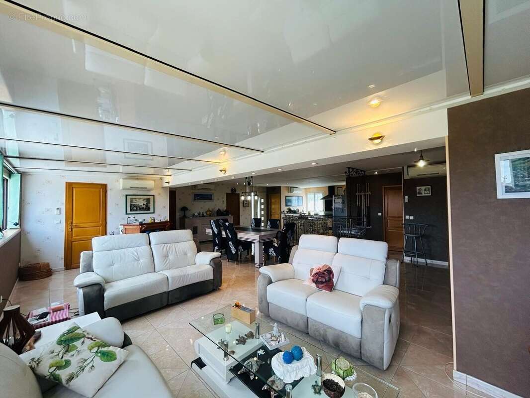 Maison 242 m² à Veron  - photo 8