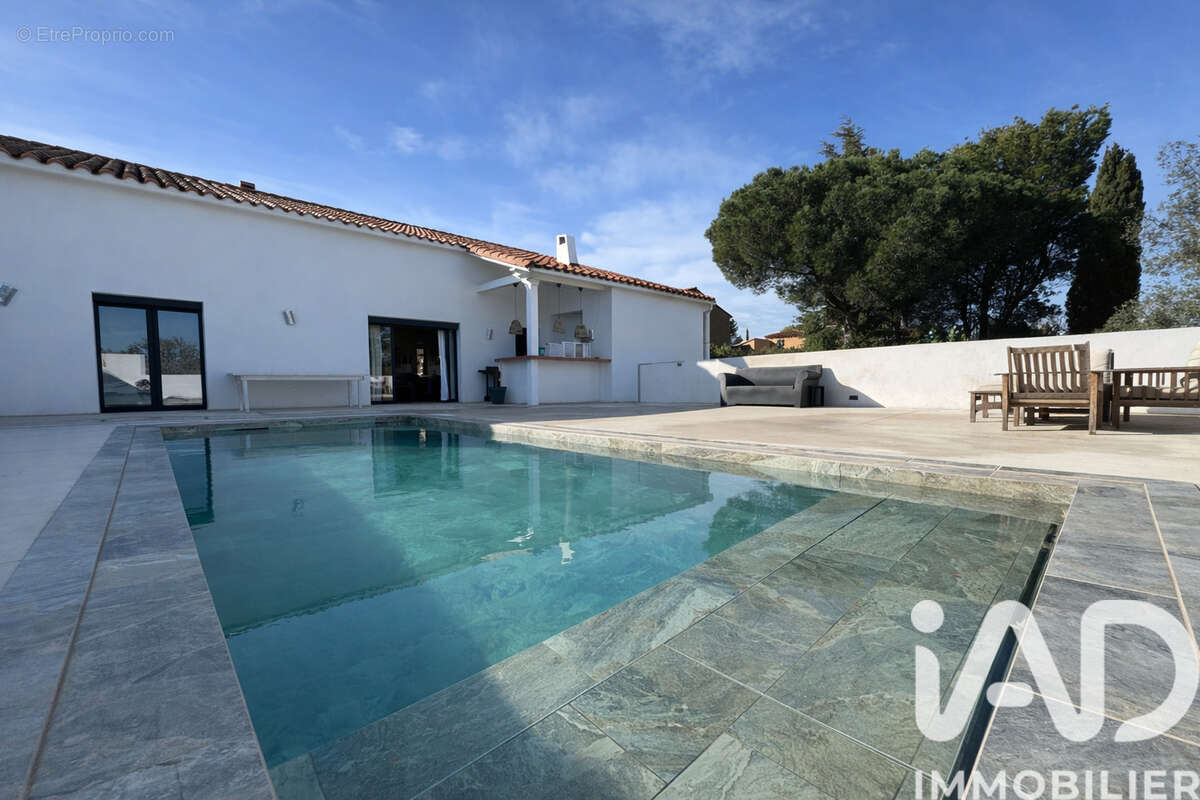 Maison 280 m² à Pollestres  - photo 2