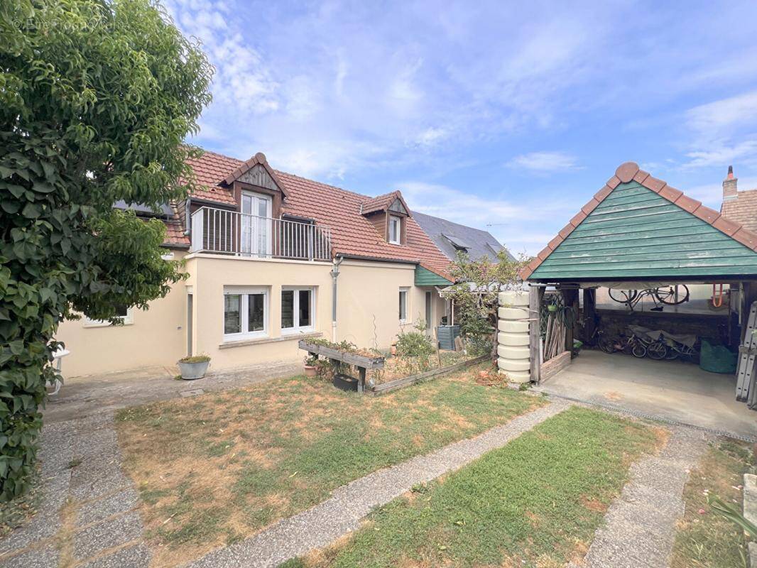 Maison à LA CHAPELLE-SAINT-AUBIN