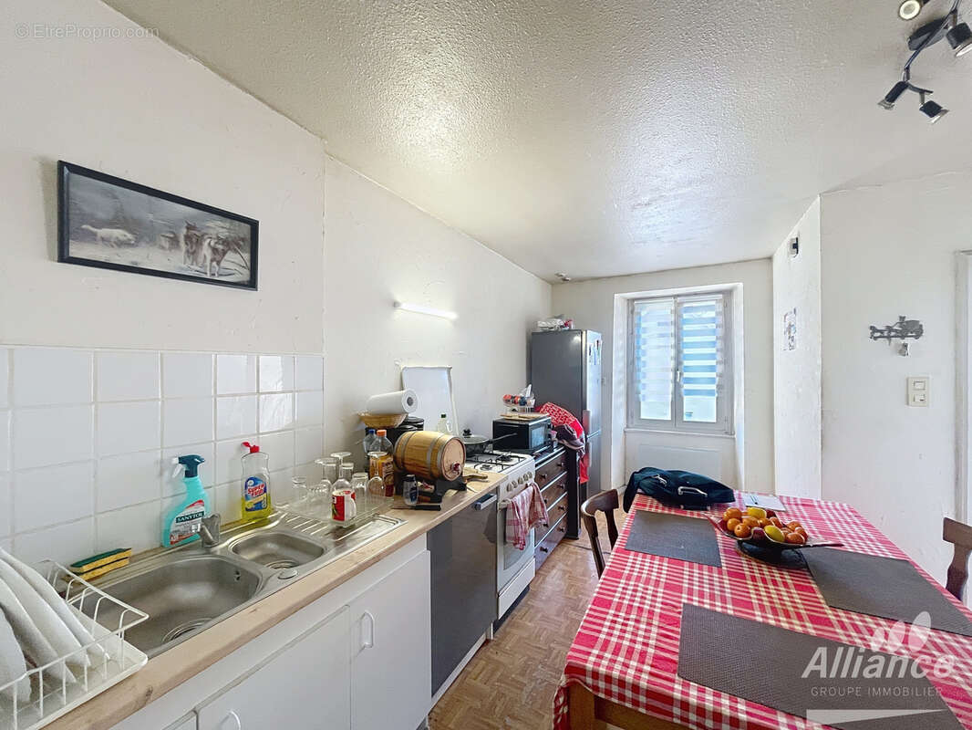 Appartement à PONT-DE-ROIDE
