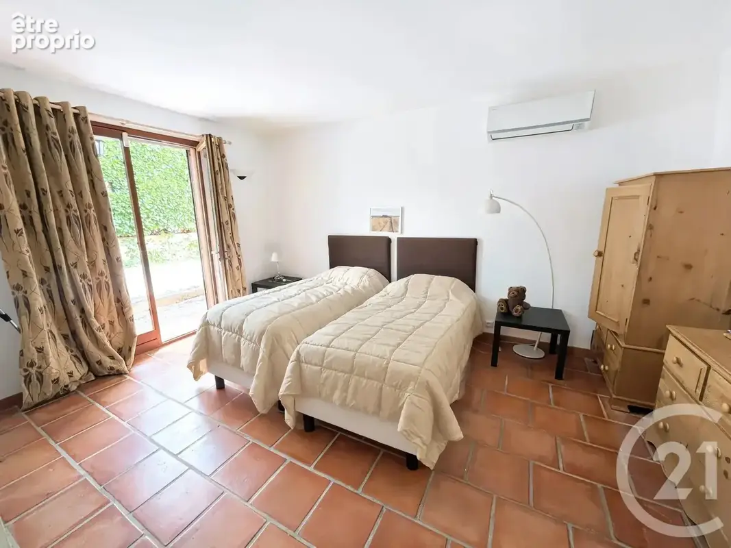 Maison 200 m² à Roquefort-Les-Pins  - photo 12