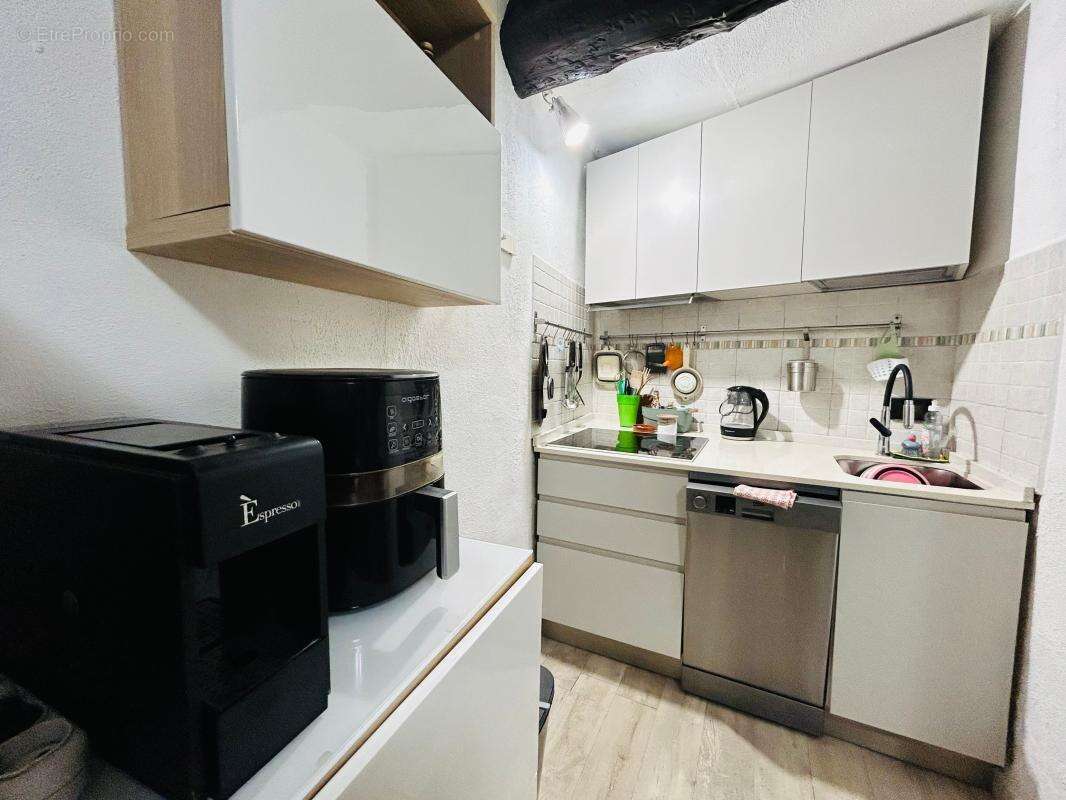 Vieux Menton - Investissement clé en main : 2 pièces meublé, à proximité des plages - photo 6
