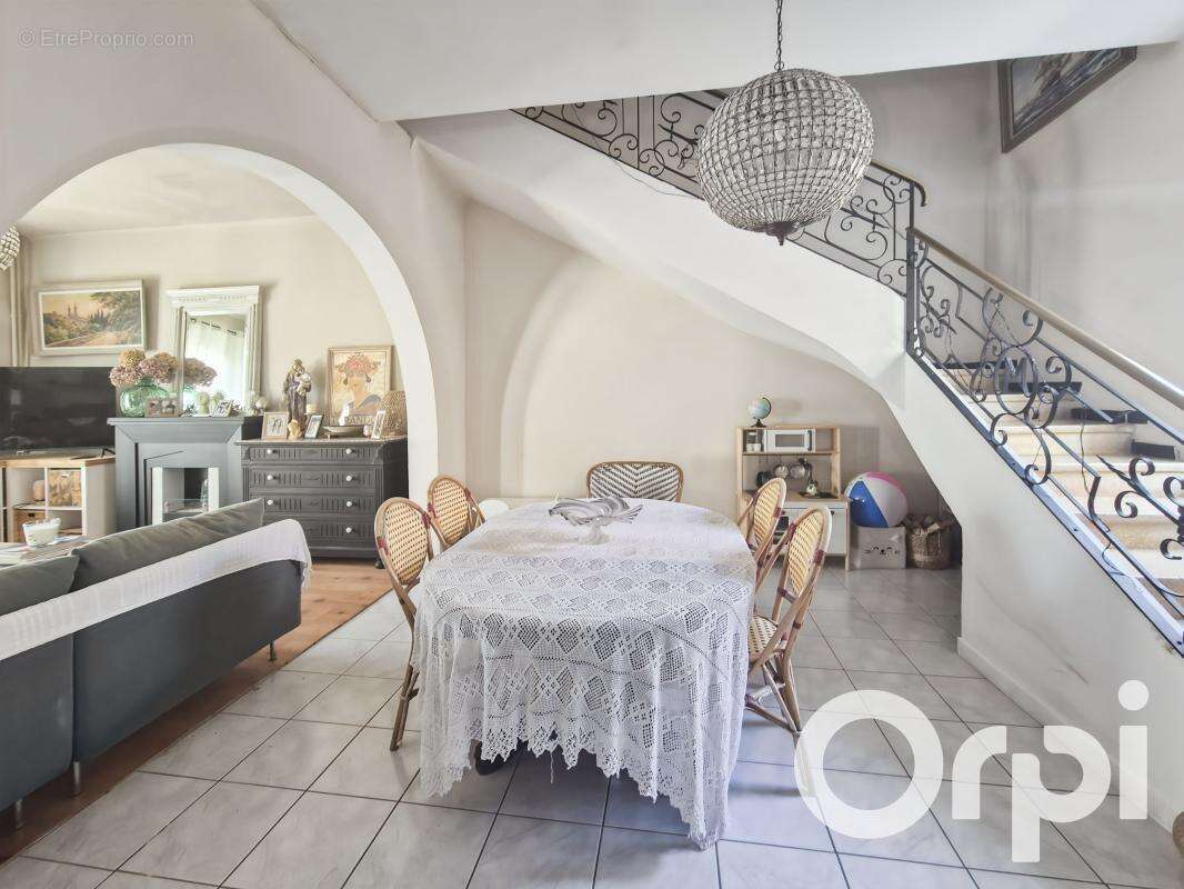 Maison à PONT-SAINT-ESPRIT