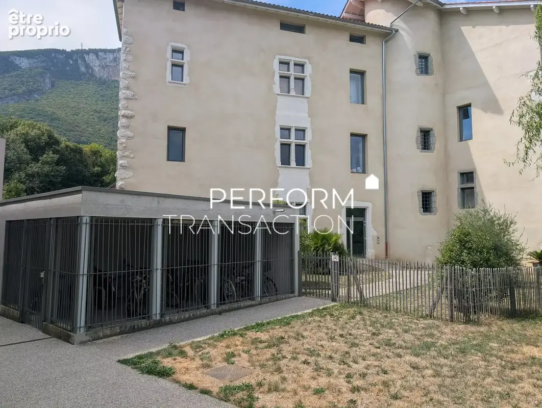 Très beau T4 - Cave et Garage - Terrasse avec Vue dégagée - photo 19