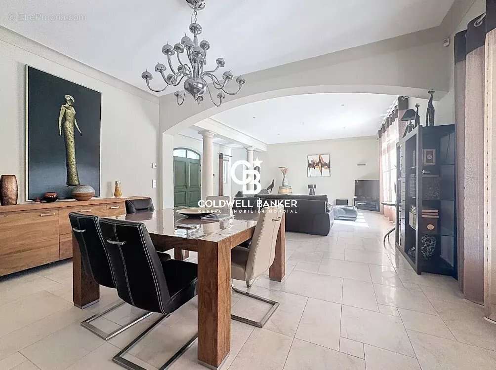 Maison à PUGET-SUR-ARGENS