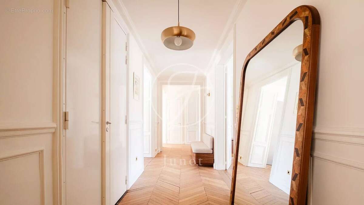 Appartement à PARIS-5E