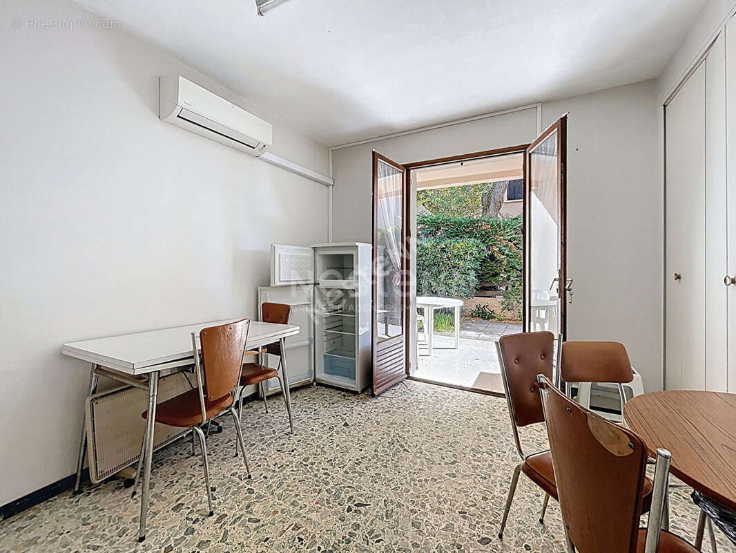 Grand 7 pièces à Vendre au Grau du Roi - Idéal Investisseur ! - photo 4