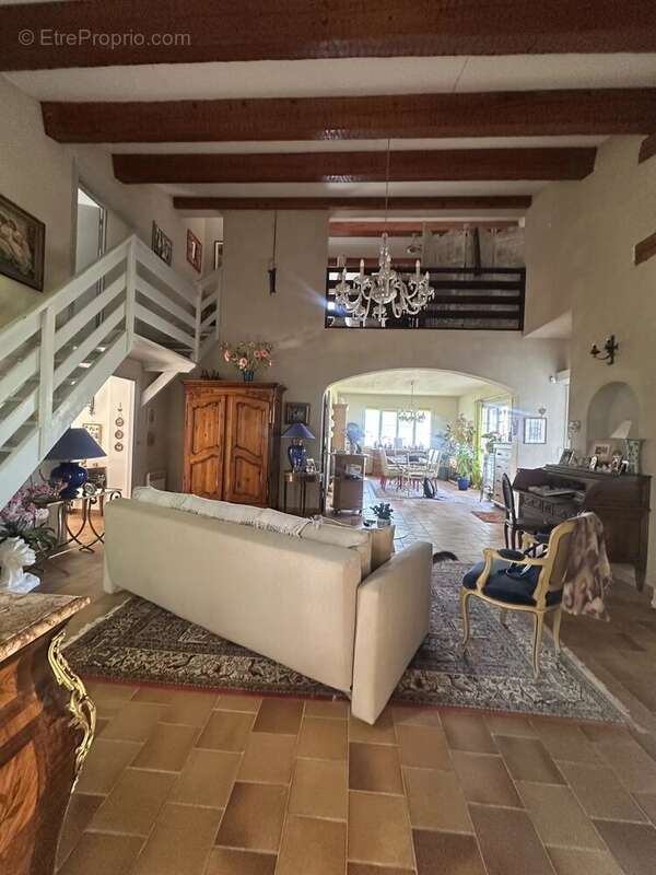 Maison à BERRE-LES-ALPES