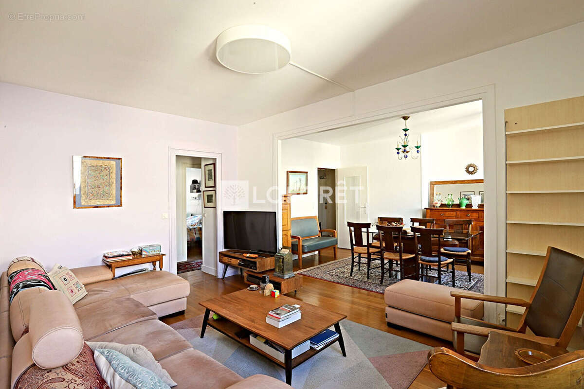 Appartement à PARIS-14E