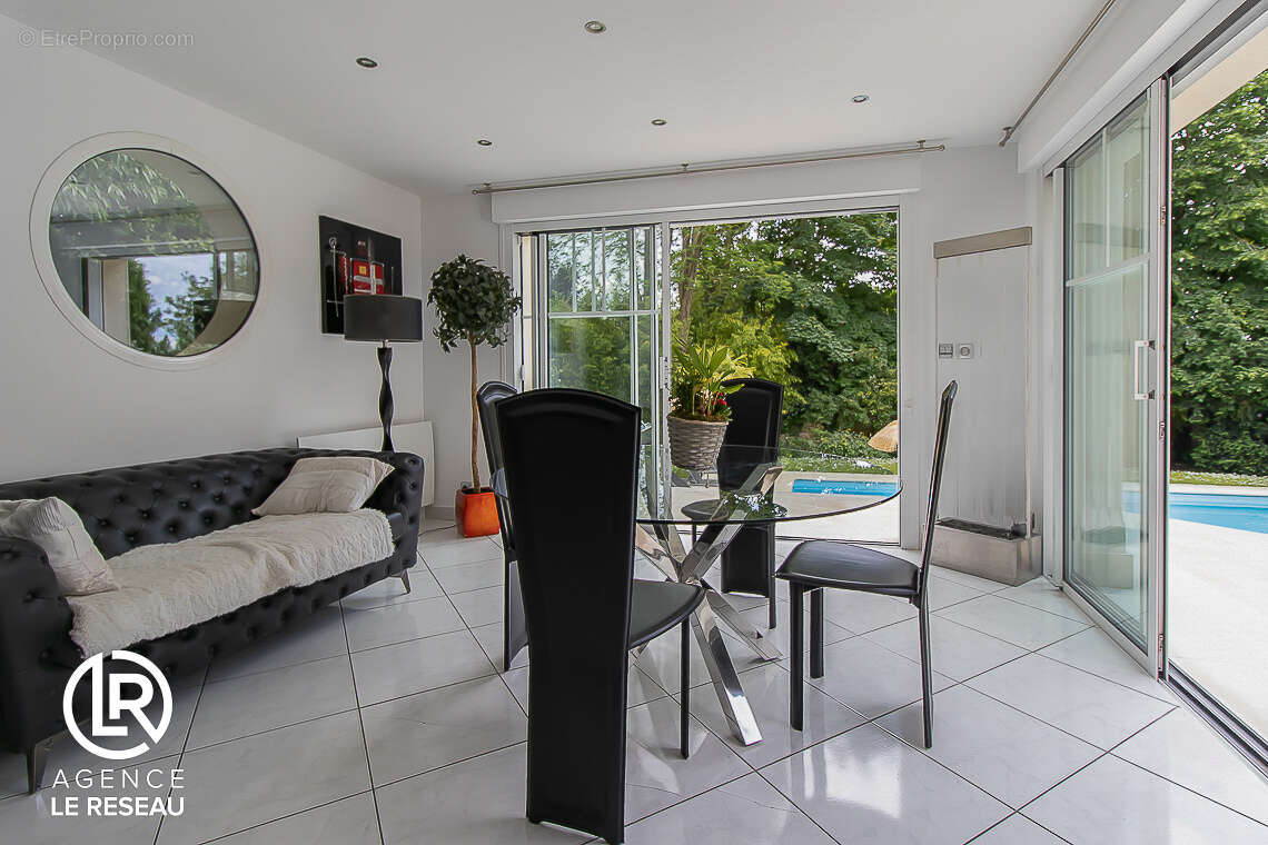 Maison à MONTMORENCY