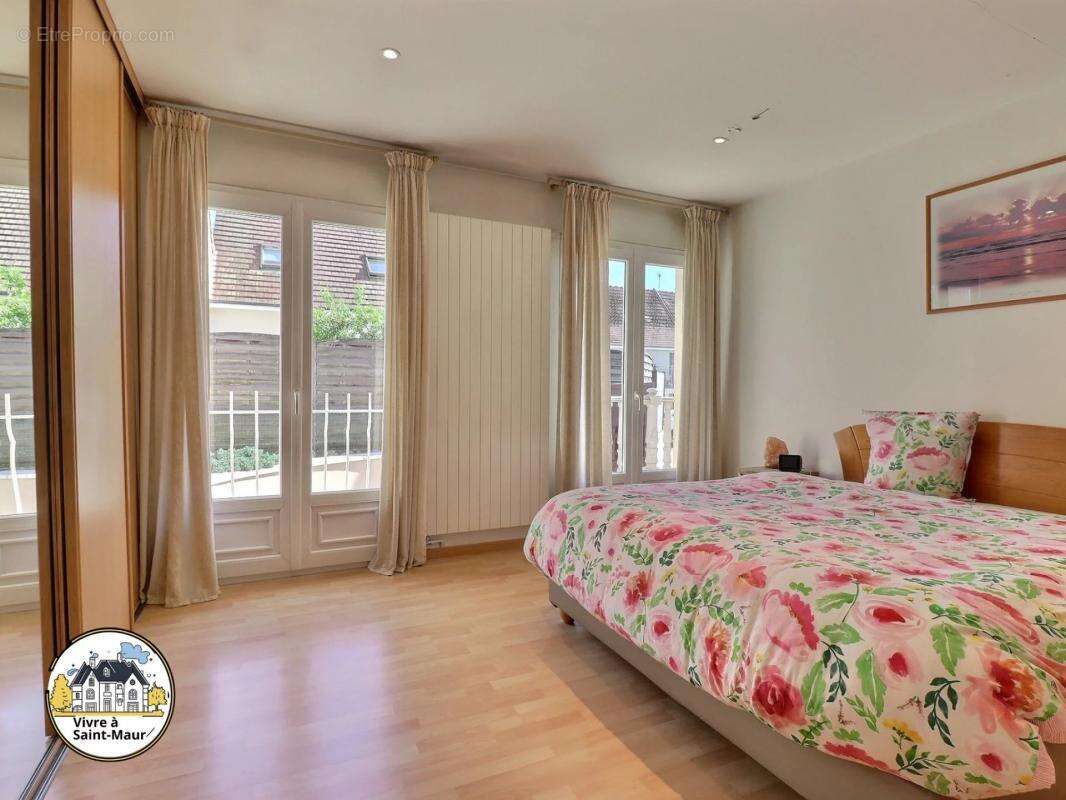 Maison à CHENNEVIERES-SUR-MARNE