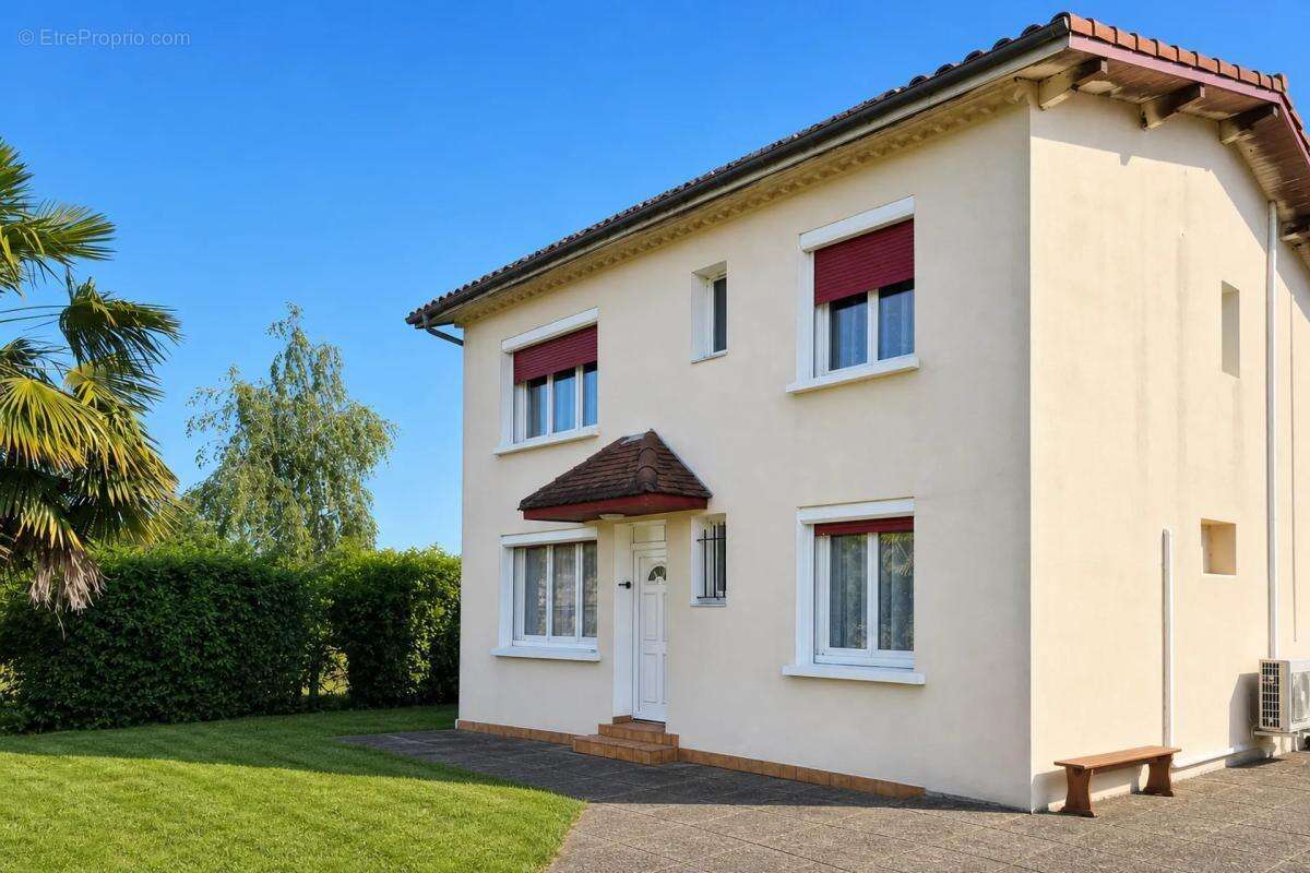 Maison à BIRON