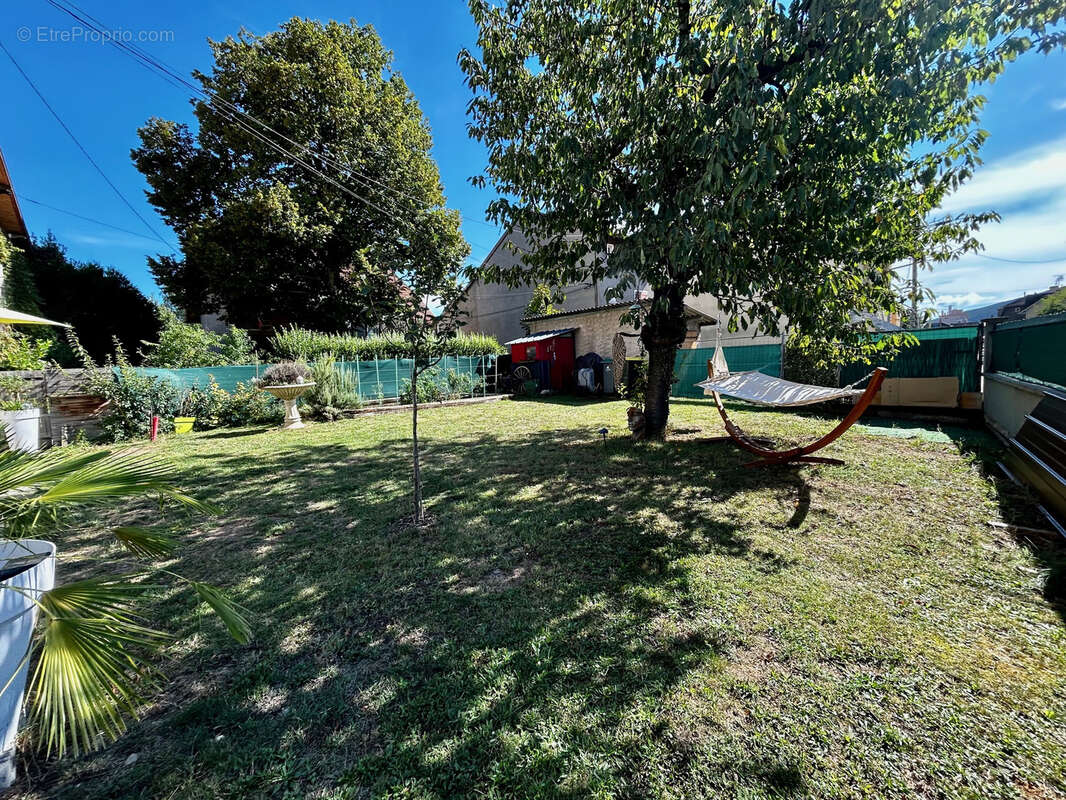 Maison à VILLE-LA-GRAND