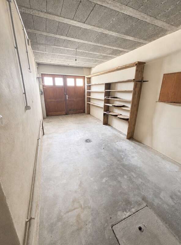 Maison 227 m² à Saint-Jean-De-Gonville  - photo 8