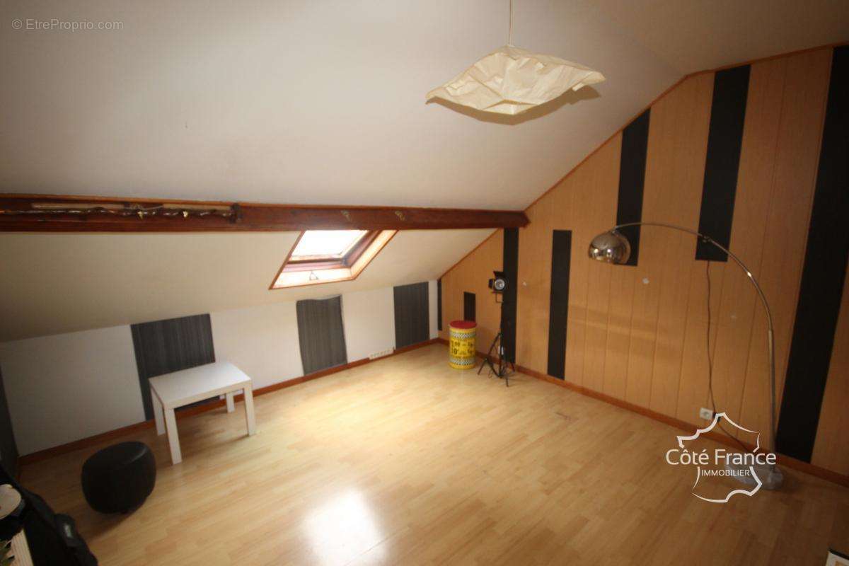 Maison à VIREUX-WALLERAND