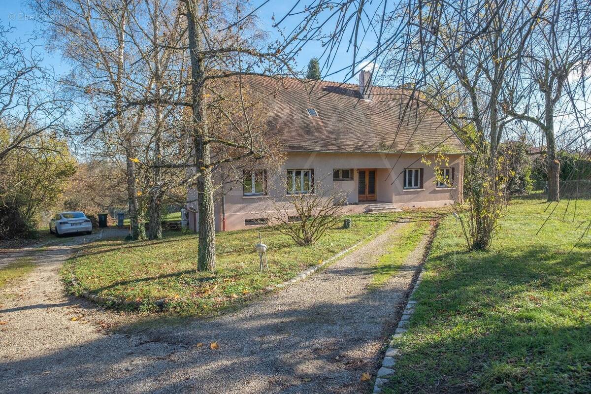 Maison à TASSIN-LA-DEMI-LUNE