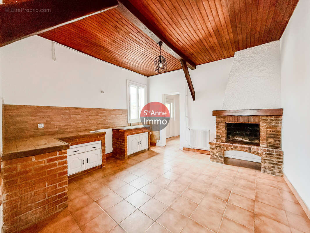 Maison à MEHARICOURT