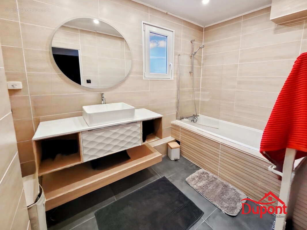 Maison à NEUVILLE-SUR-ESCAUT