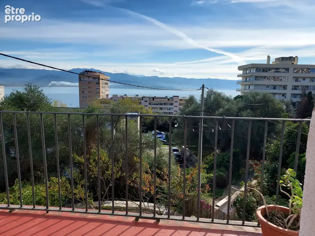 Ajaccio centre ville maison de Maître de 320m2 garage vue mer - photo 5