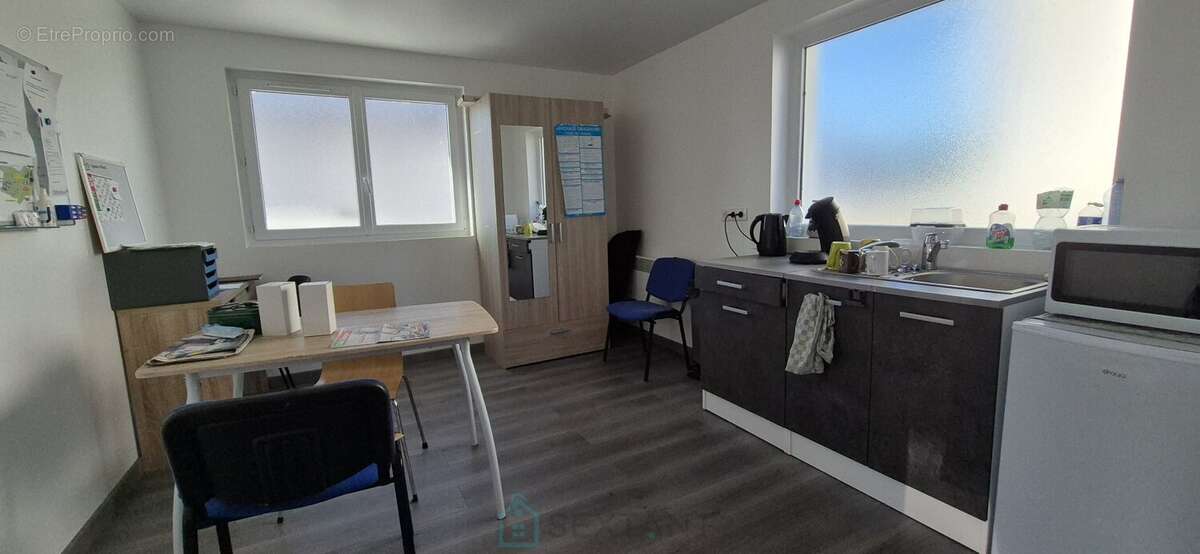 INVESTISSEMENT LOCATIF  Bâtiment commercial loué  Rentabilité immédiate  Briec-de-l'Odet (29510) - photo 5