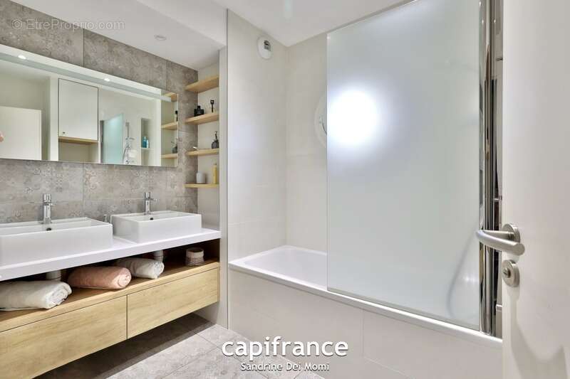 Appartement à TASSIN-LA-DEMI-LUNE