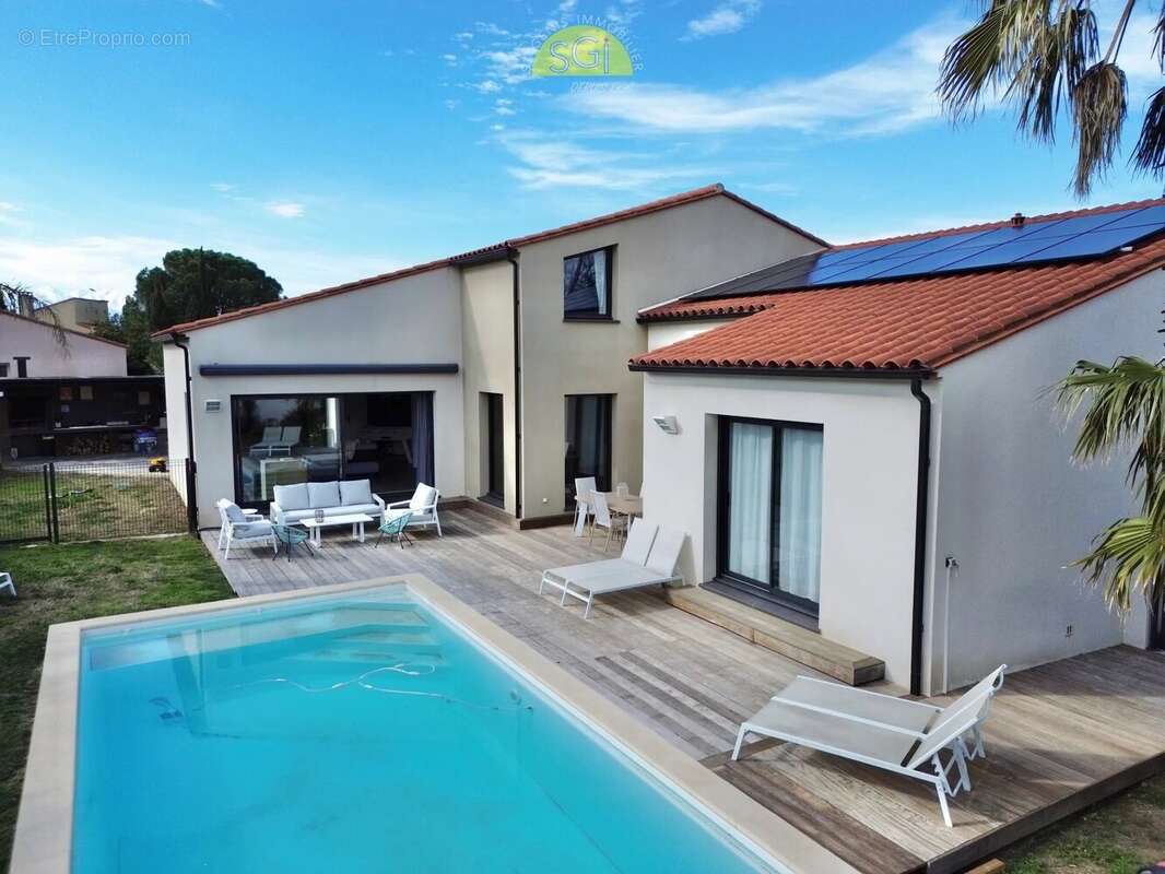 Maison à SAINT-GENIS-DES-FONTAINES