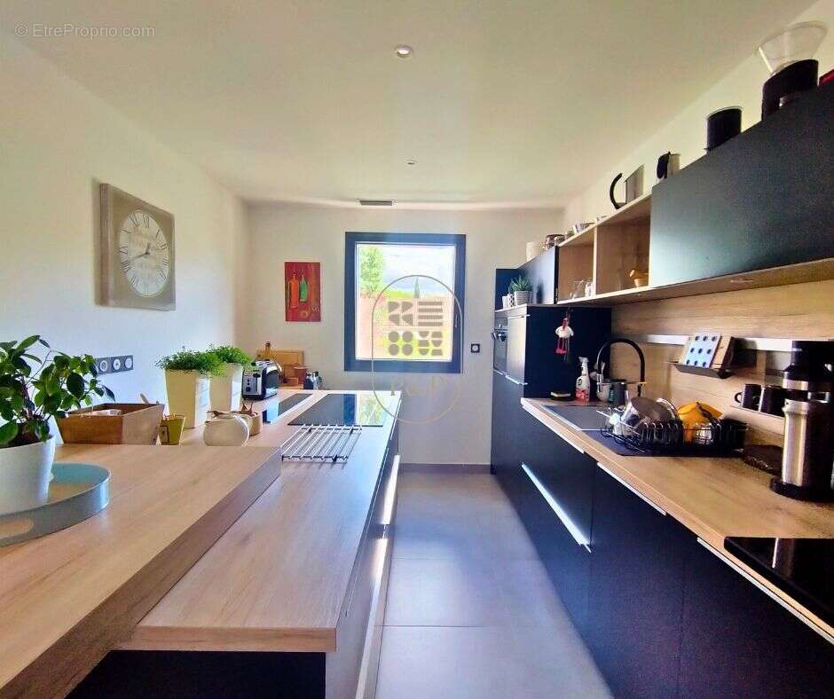 Maison à LA CALMETTE