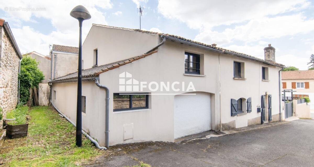 Maison à SMARVES
