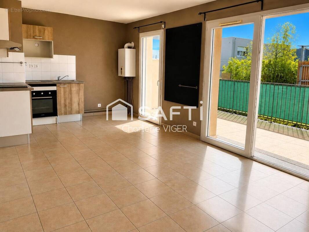 Photo 1 - Appartement à COLOMBELLES