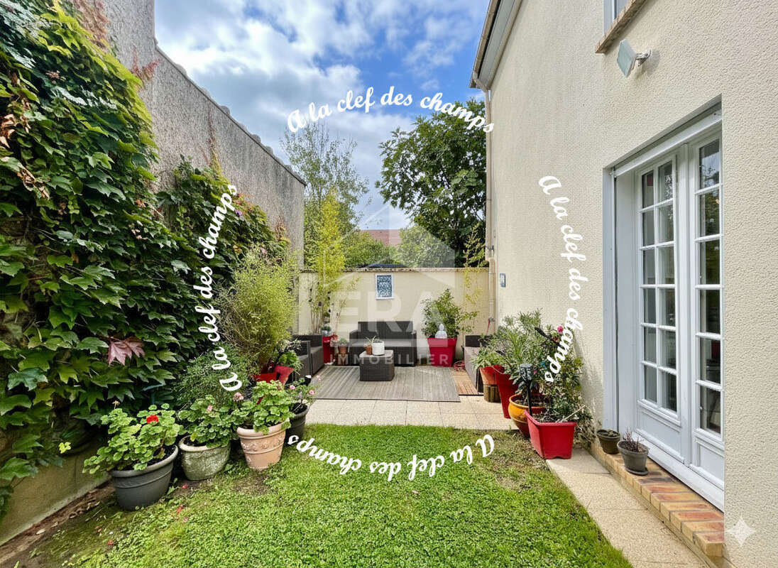 Maison à SAINT-REMY-LES-CHEVREUSE