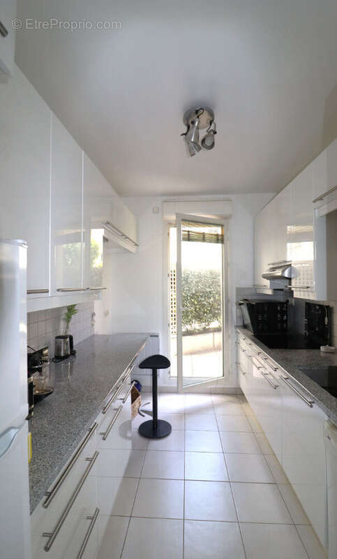Appartement à ISSY-LES-MOULINEAUX