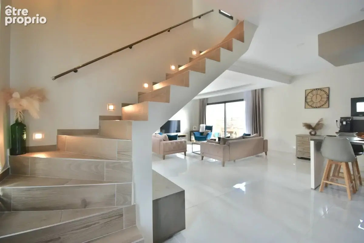 DARDILLY – Superbe villa contemporaine de 151 m² avec vue Mont Verdun - photo 4