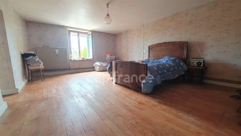 Maison en pierre 4 pièces de 120m² DAMPIERRE LES CONFLANS (70) - photo 9