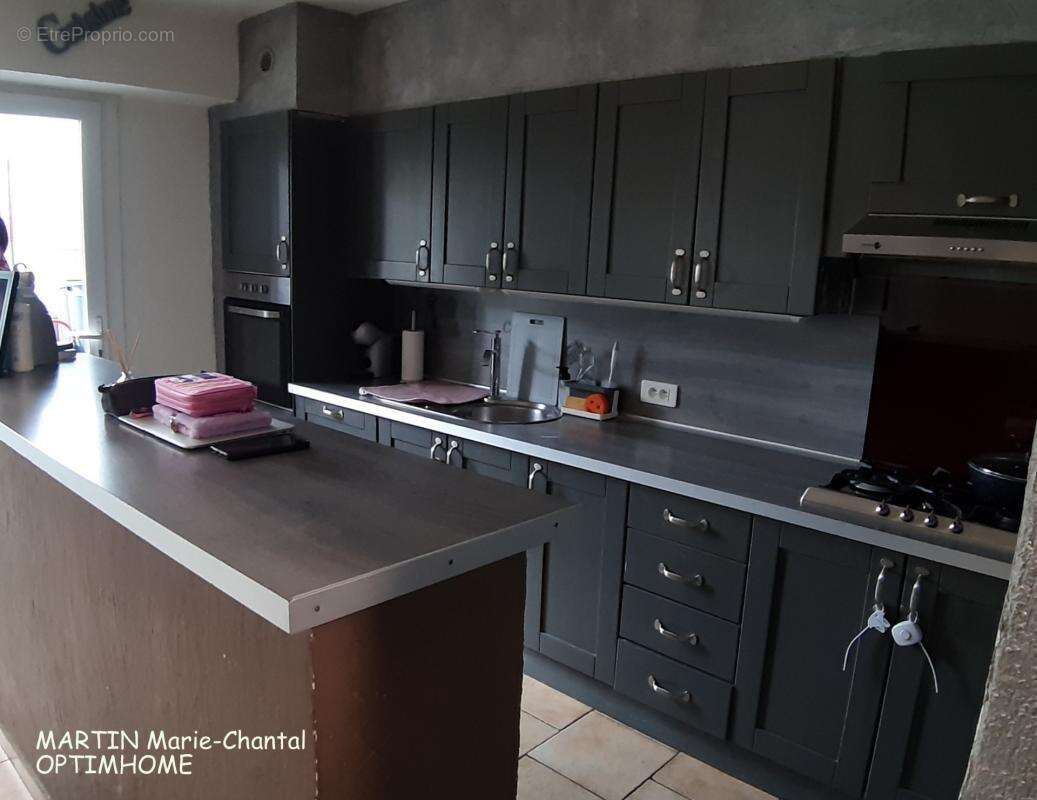 Appartement T3 lumineux avec loggia, parking, cave – Marseille 15e bd du Bosphore - photo 18