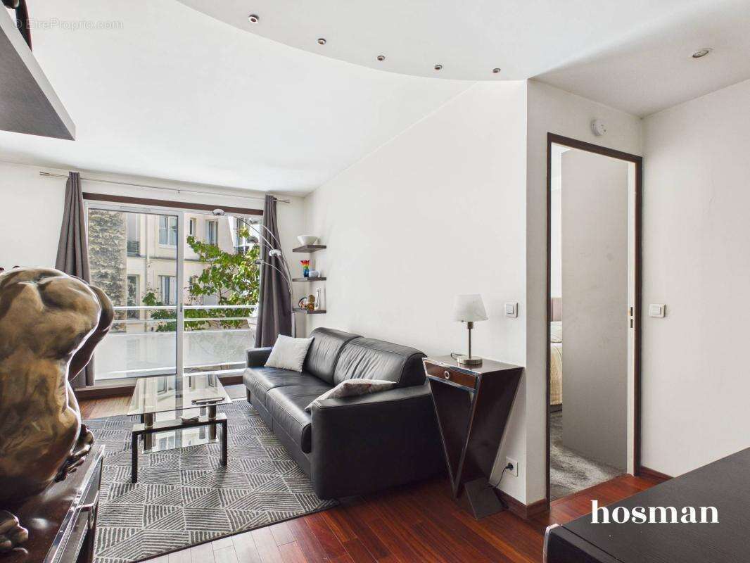 Appartement à PARIS-10E