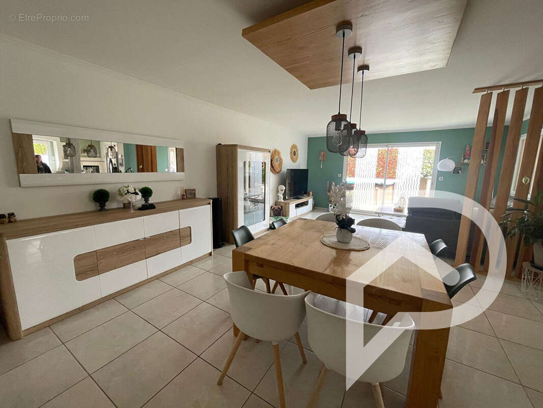 Maison à COLOMBIERS