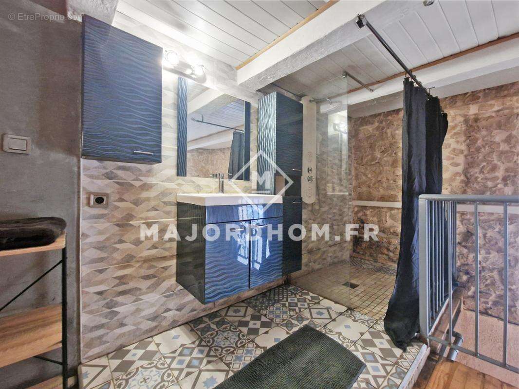 Appartement à MARSEILLE-6E